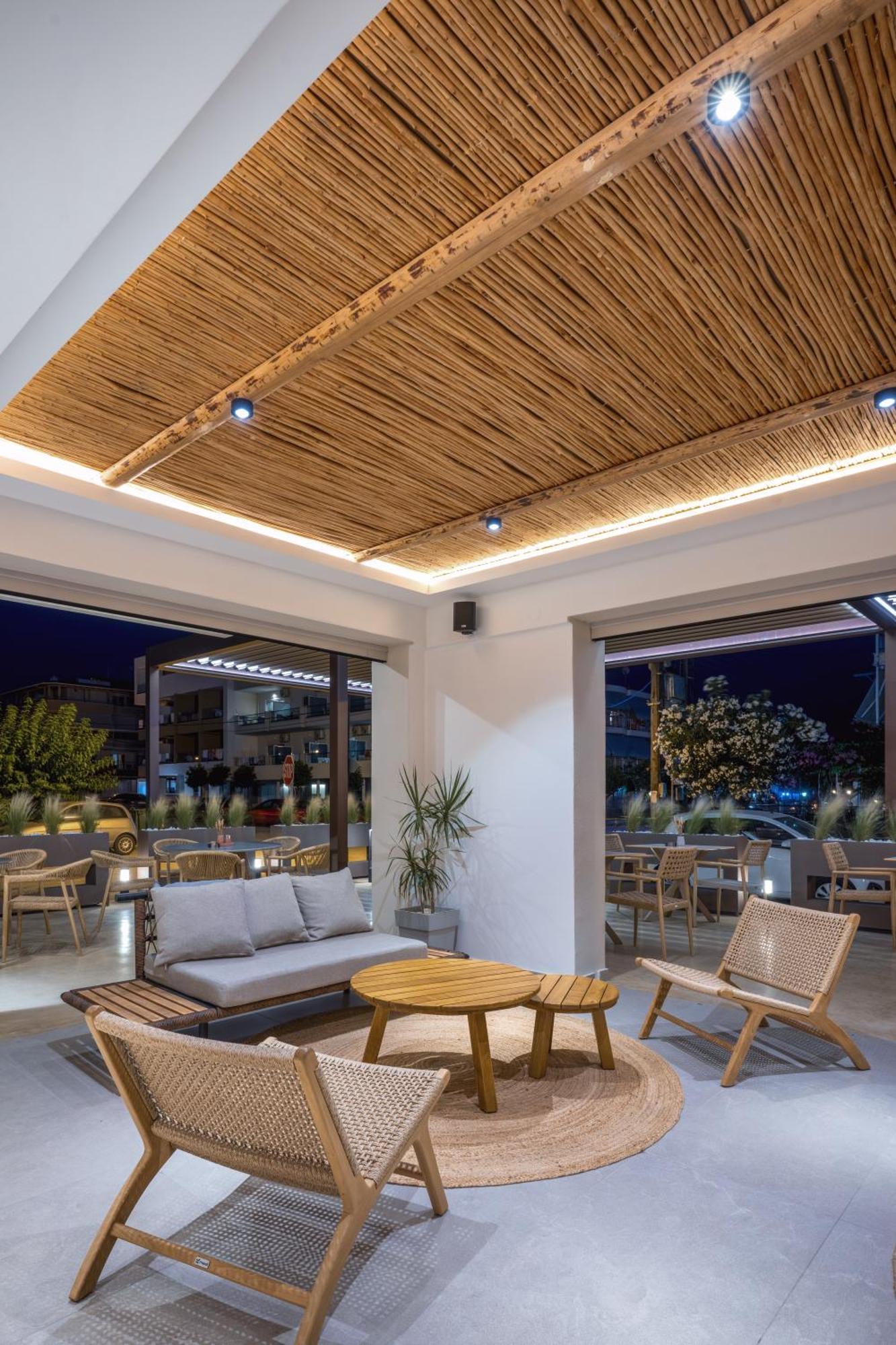 Aparthotel Pantheon Sea View Neoi Poroi Exterior foto